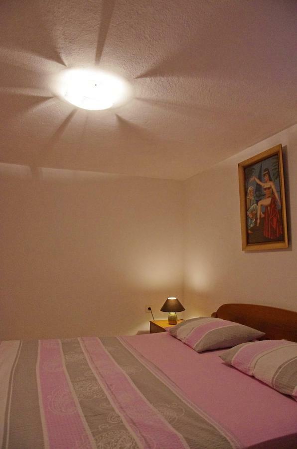 Large And Charming Apartment Near Beach With Big & Sunny Terrace Сумартін Екстер'єр фото