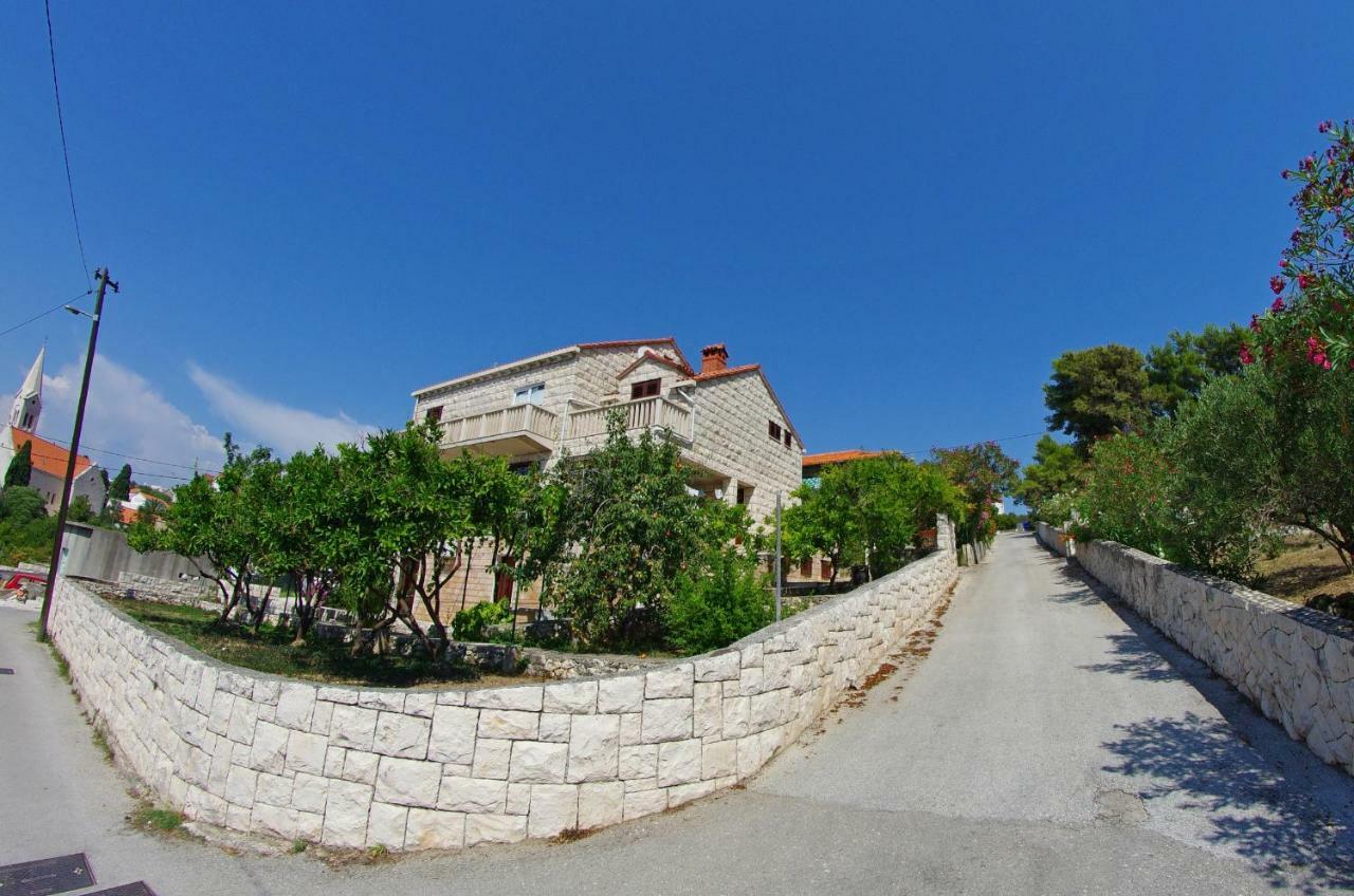 Large And Charming Apartment Near Beach With Big & Sunny Terrace Сумартін Екстер'єр фото